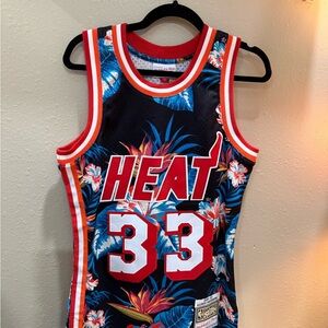 Mitchell & Ness Heat Jersey with Floral Design
